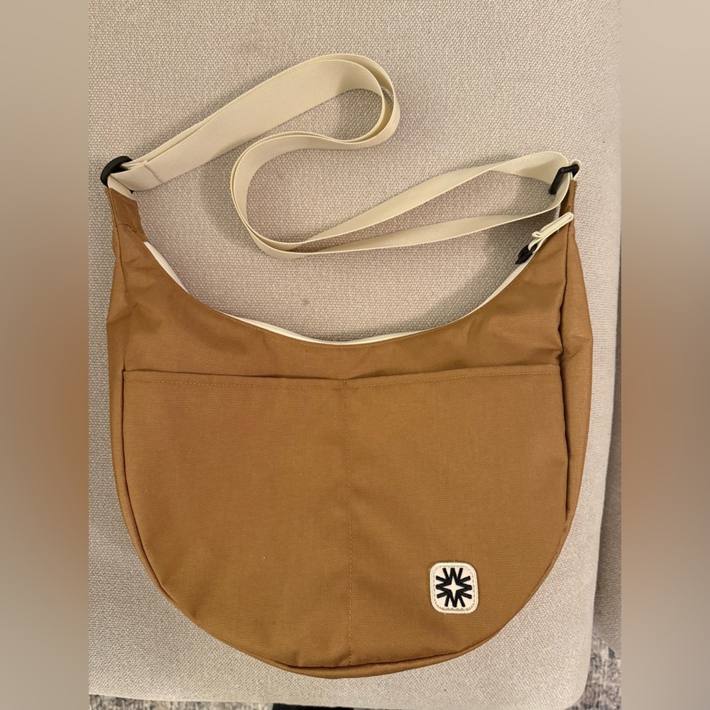 Like New Walker Goods Bay Bag, Honey